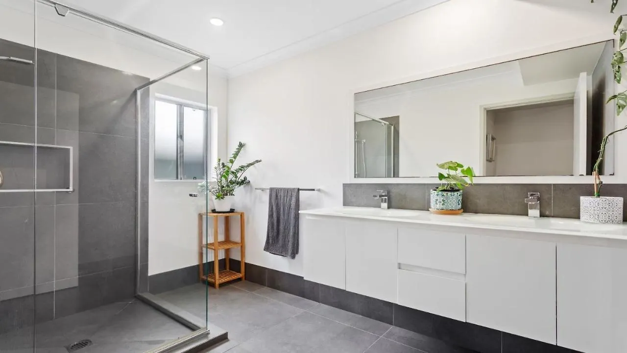 1 Ilya Street Currimundi Qld Villa Kawana Waters Ausztrália