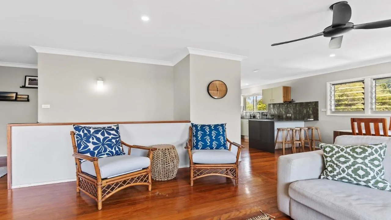 Nyaraló 1 Ilya Street Currimundi Qld Villa Kawana Waters Ausztrália
