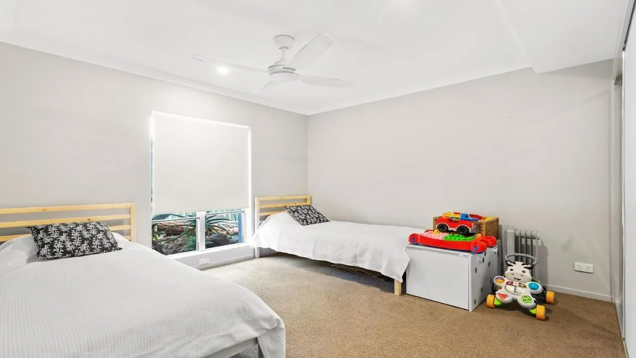 1 Ilya Street Currimundi Qld Villa Kawana Waters