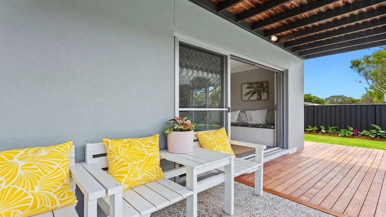 1 Ilya Street Currimundi Qld Villa Kawana Waters Ausztrália